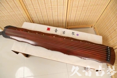 凉山彝族自治州●久音古琴  ●典藏系列 20240524 [红洒金竹节]